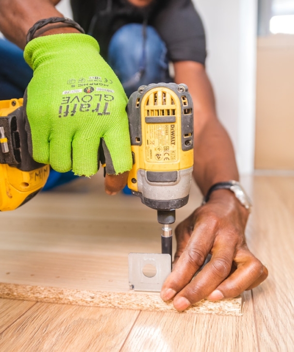 pexels-bidvine-1249611